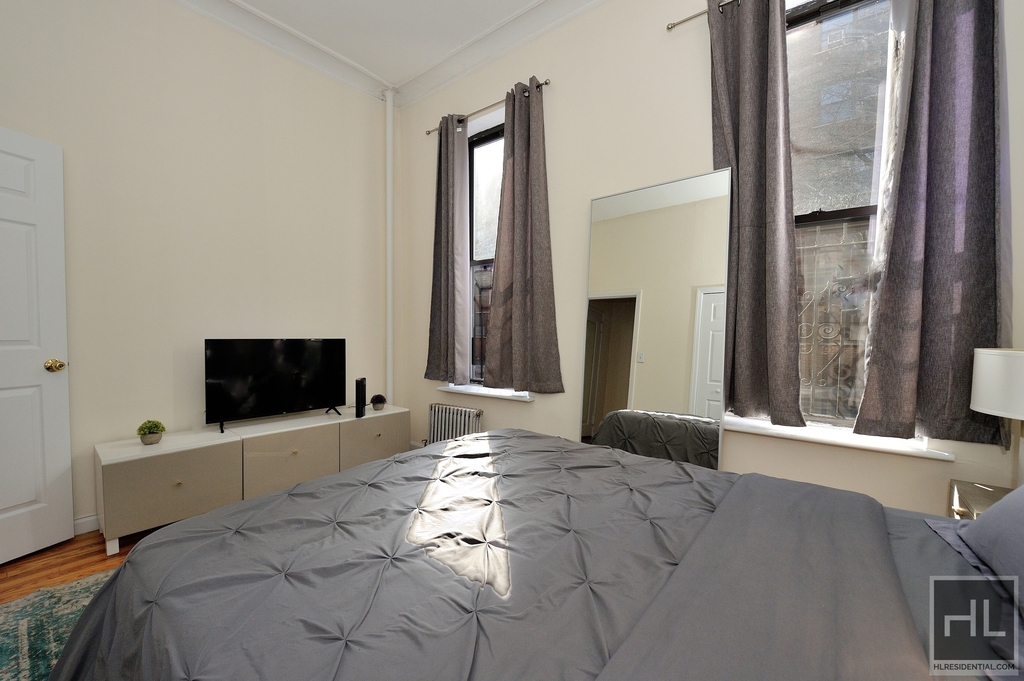 East 36 Street - Photo 19