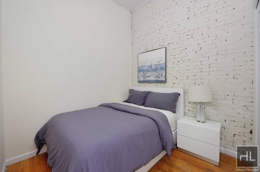 East 36 Street - Photo 4