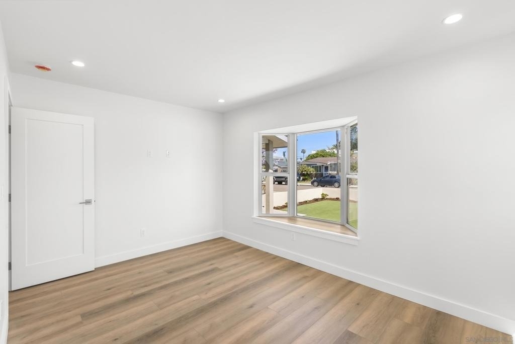 291 Ebony Avenue - Photo 17