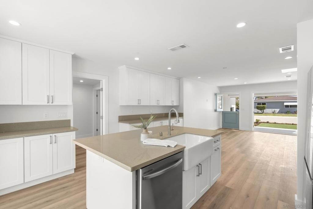 291 Ebony Avenue - Photo 10