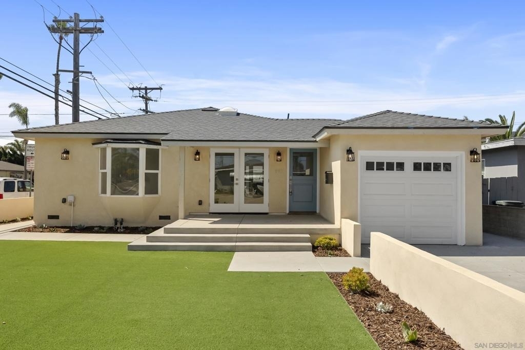 291 Ebony Avenue - Photo 1