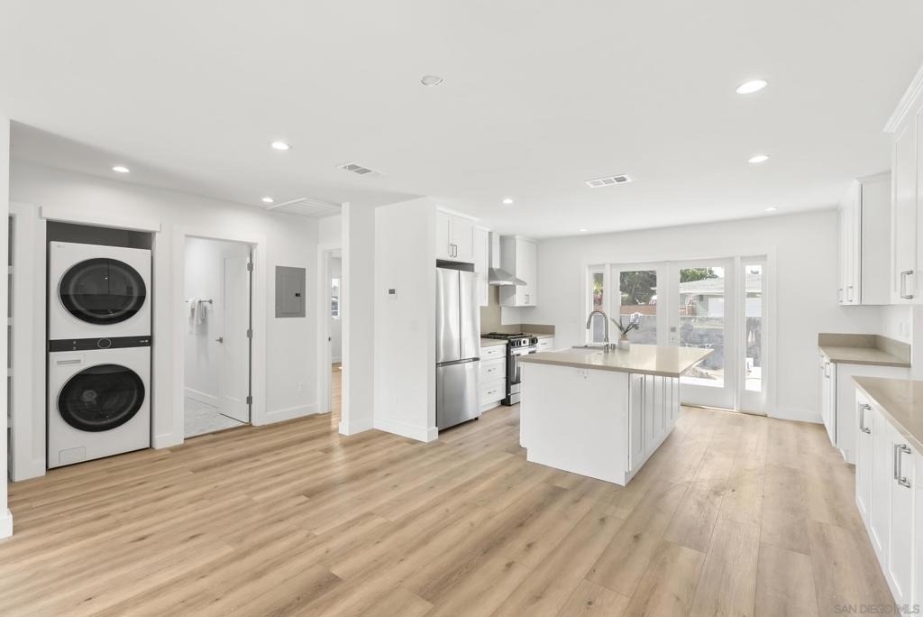291 Ebony Avenue - Photo 6