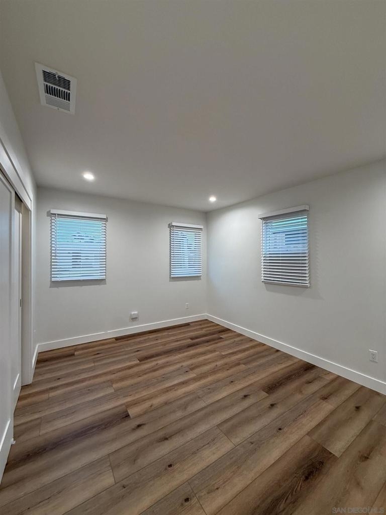 291 Ebony Avenue - Photo 43
