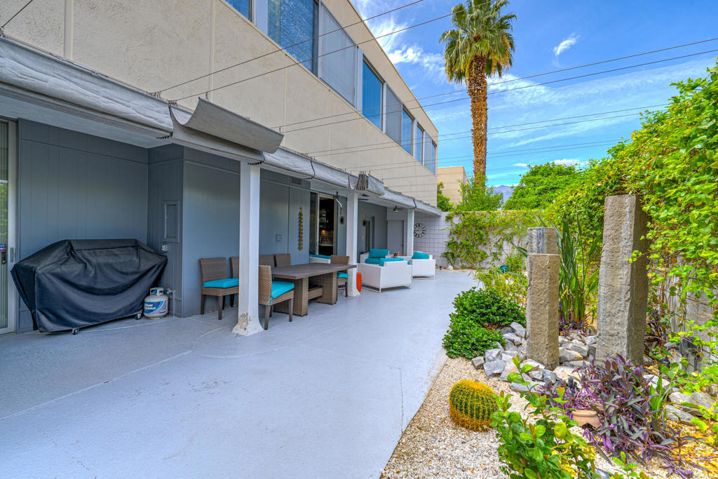 477 Desert Lakes Drive - Photo 28