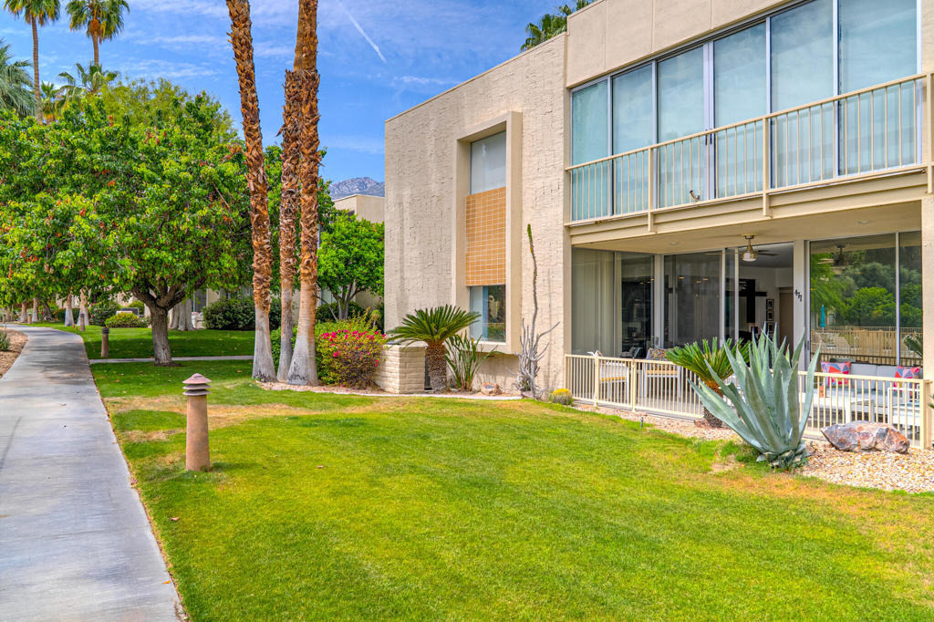 477 Desert Lakes Drive - Photo 34