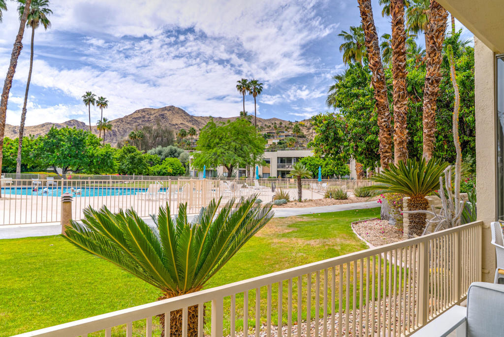 477 Desert Lakes Drive - Photo 37