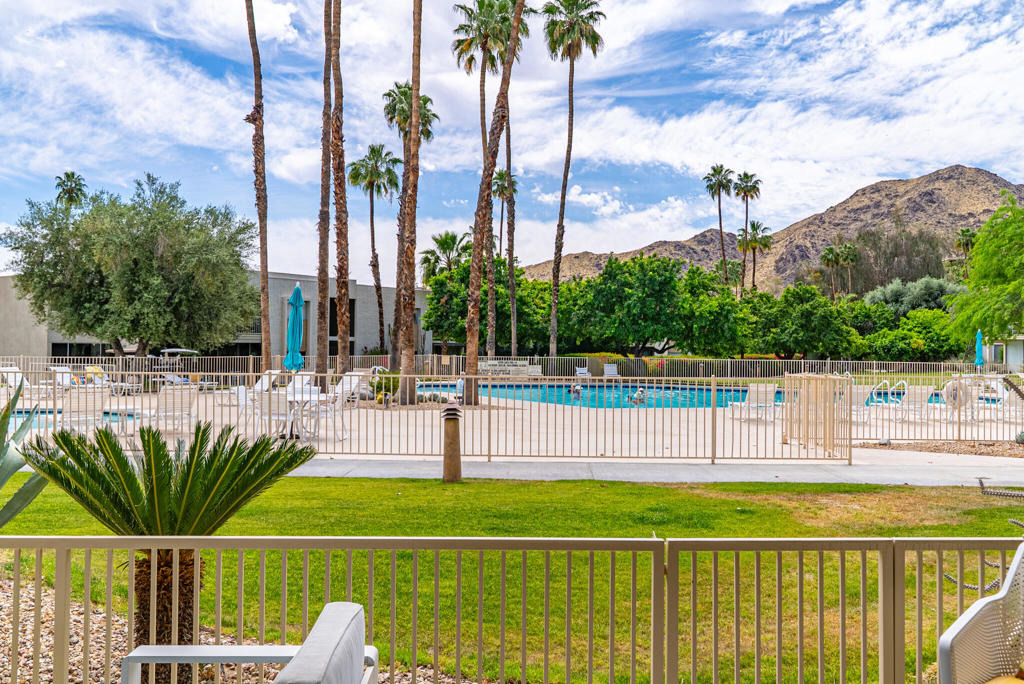 477 Desert Lakes Drive - Photo 39