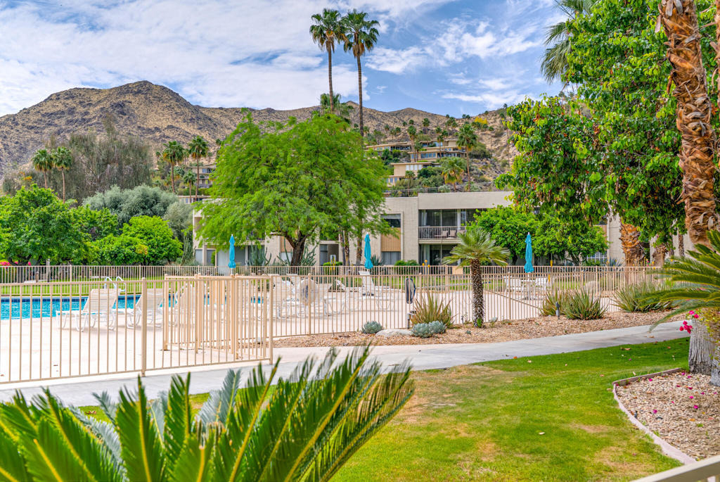 477 Desert Lakes Drive - Photo 38
