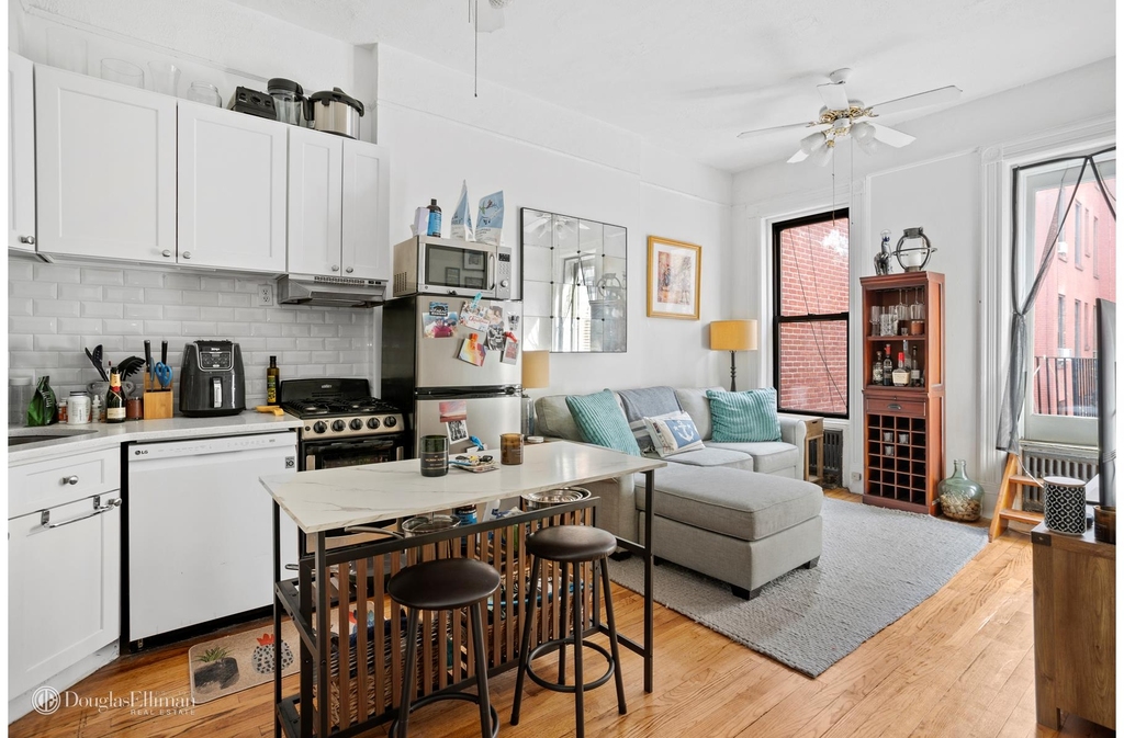 104 W 73rd St - Photo 0