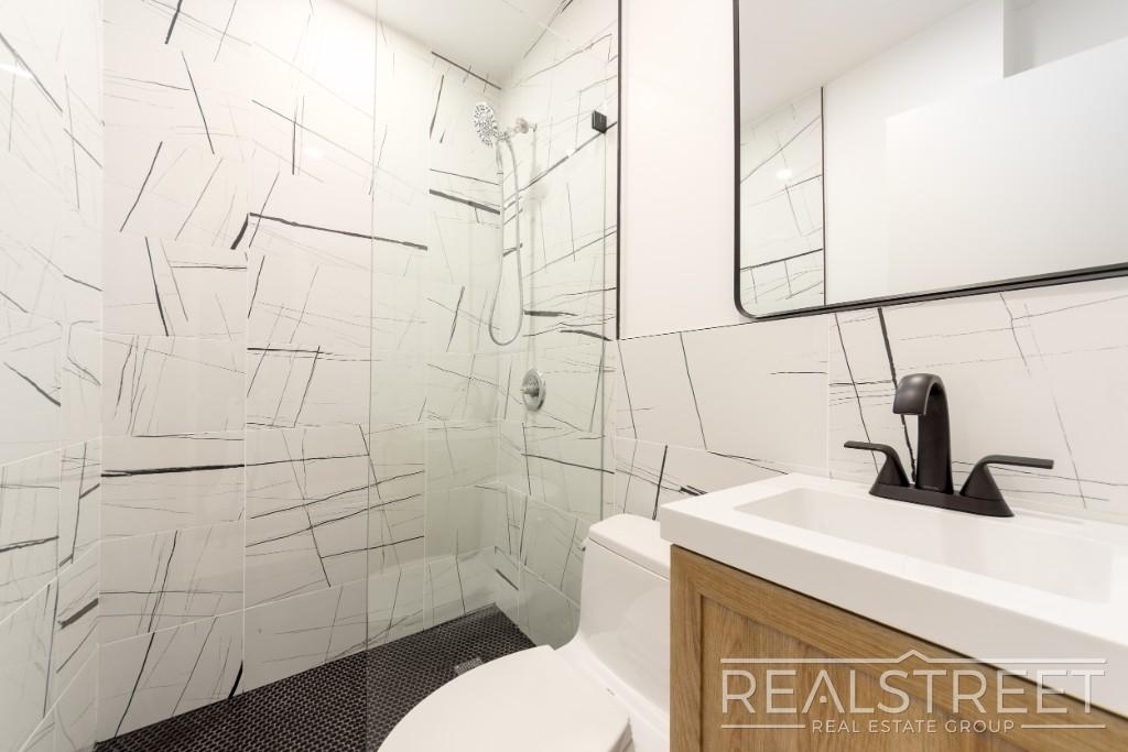 1439 Lincoln Place - Photo 9