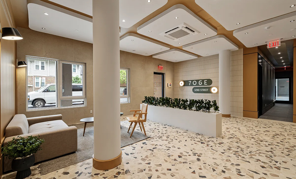 706 East 32nd Street - Photo 0