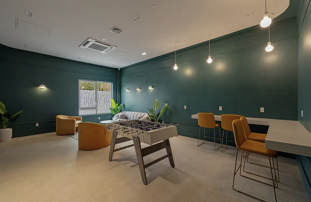 706 East 32nd Street - Photo 5