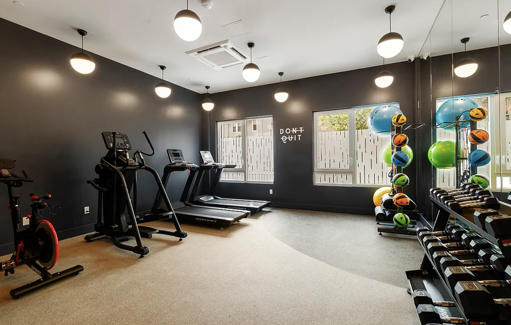706 East 32nd Street - Photo 6