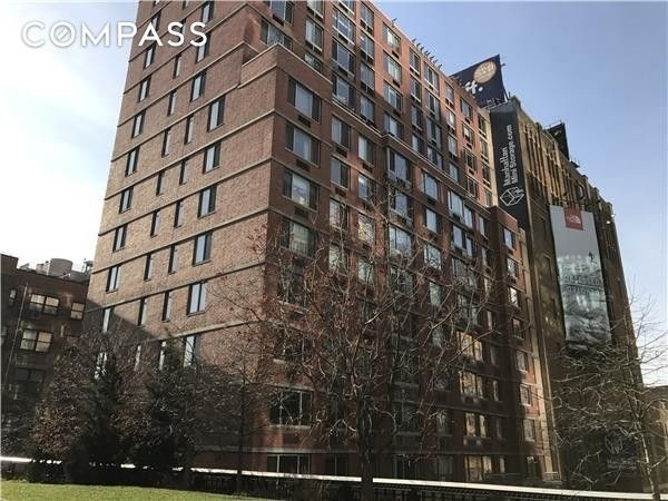 520 W 23rd Street - Photo 12