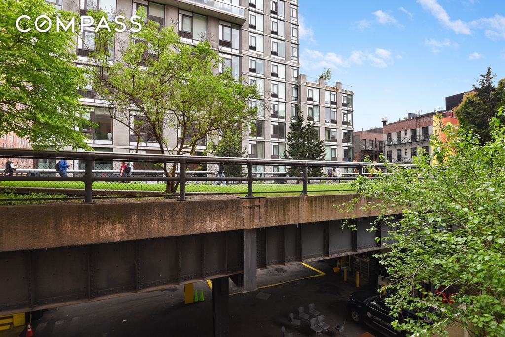 520 W 23rd Street - Photo 11