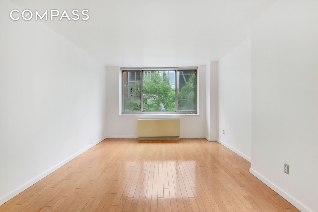 520 W 23rd Street - Photo 3