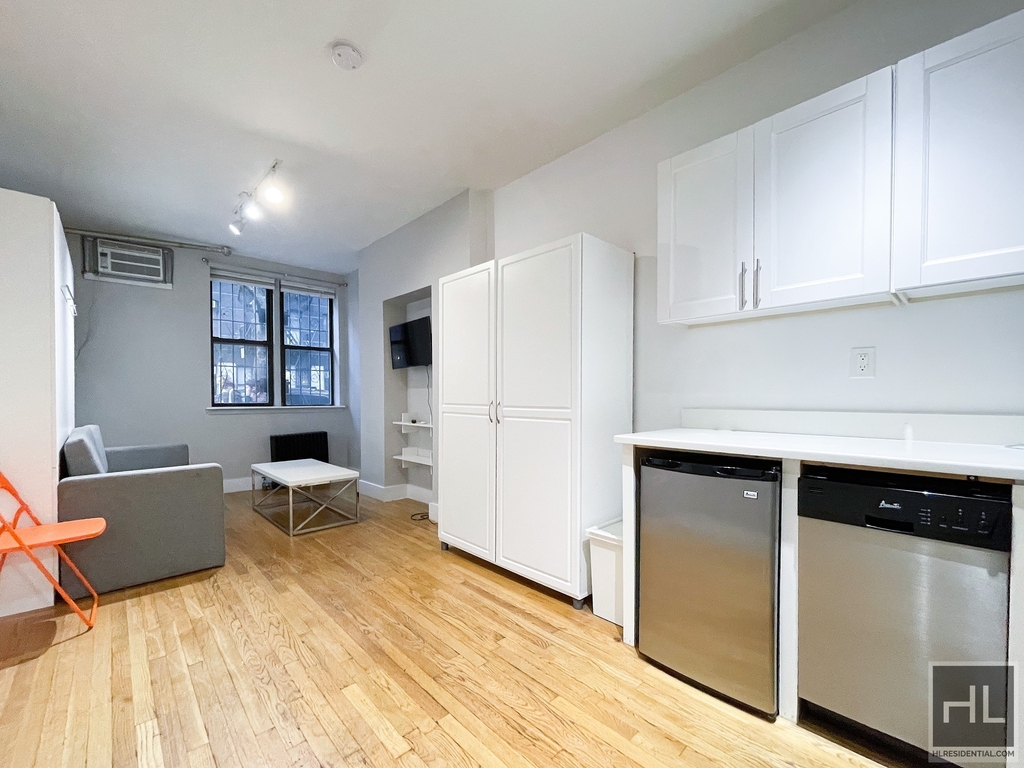 East 5th Street - Photo 1