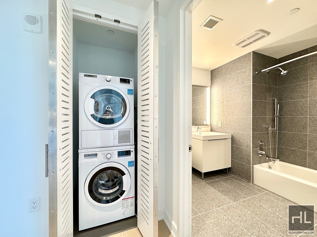 West 38th Street - Photo 2