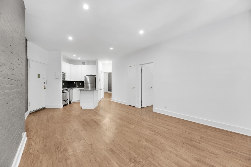 East 95th Street - Photo 0