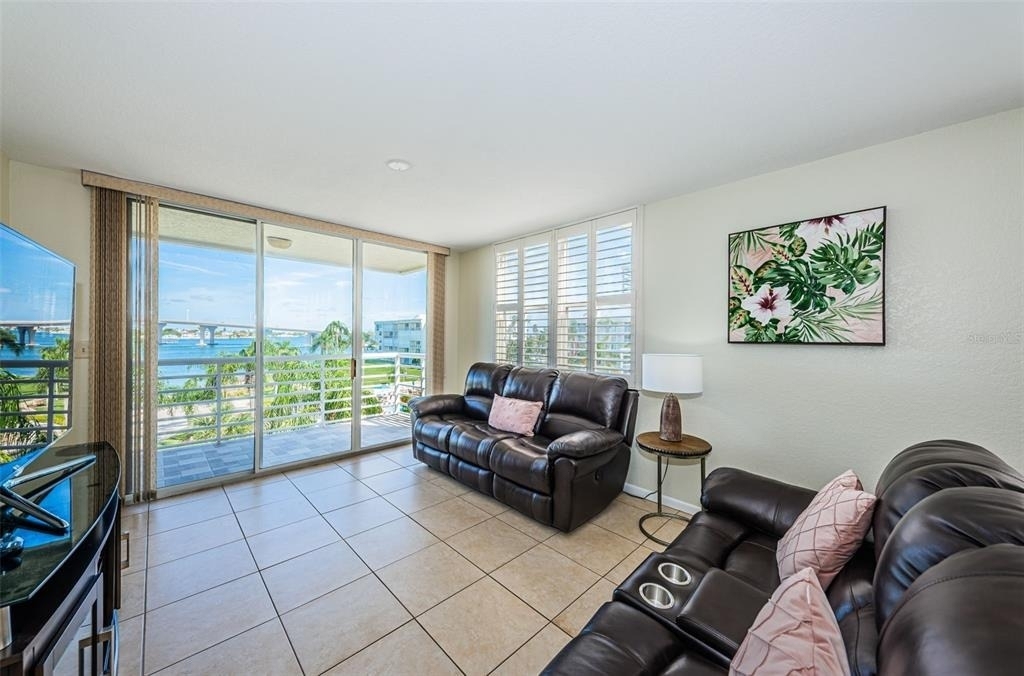 6081 Bahia Del Mar Circle - Photo 8