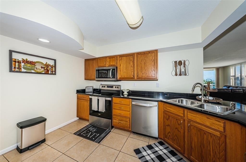 6081 Bahia Del Mar Circle - Photo 4