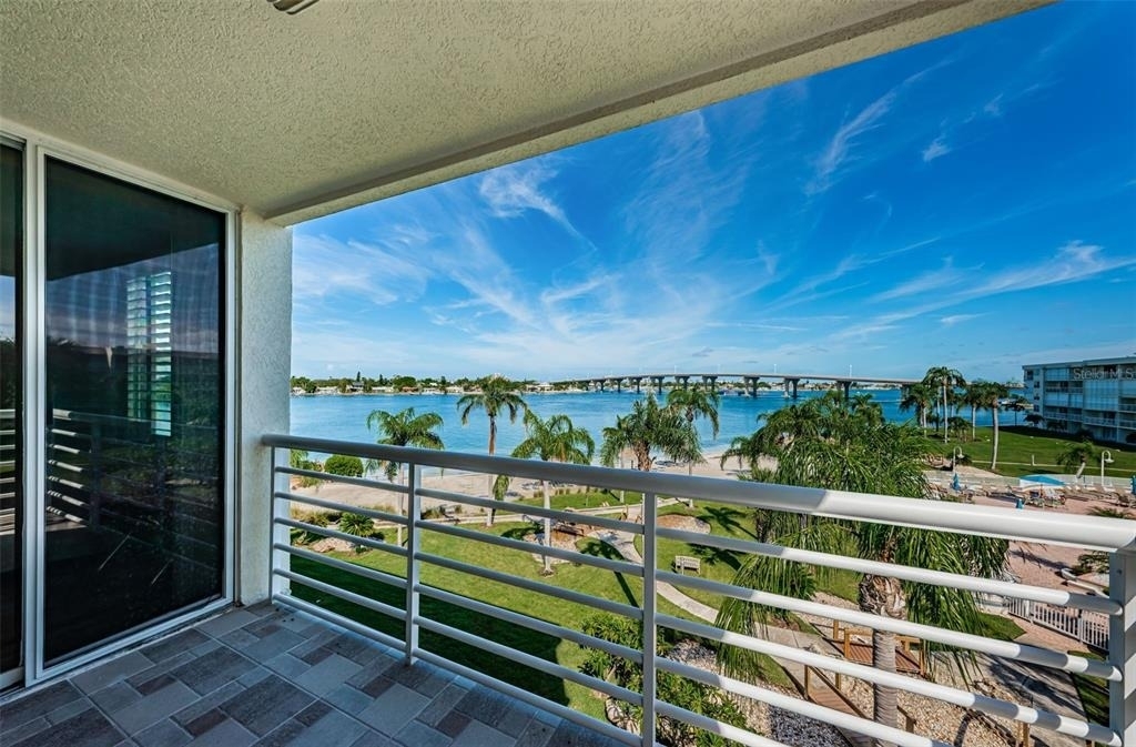 6081 Bahia Del Mar Circle - Photo 22