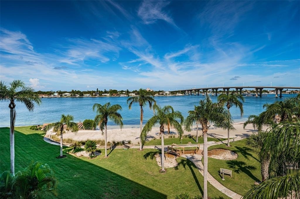 6081 Bahia Del Mar Circle - Photo 18
