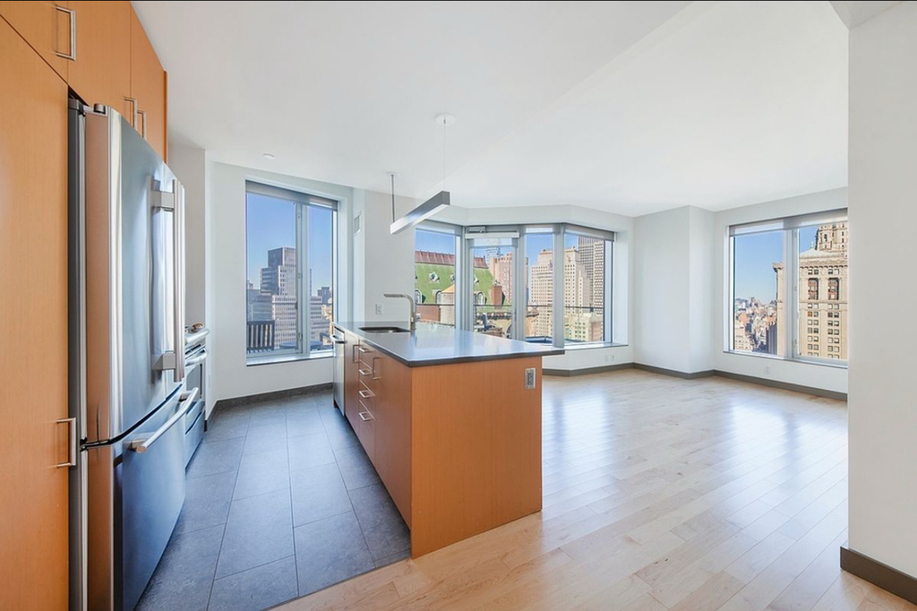 Spruce Street - Photo 0