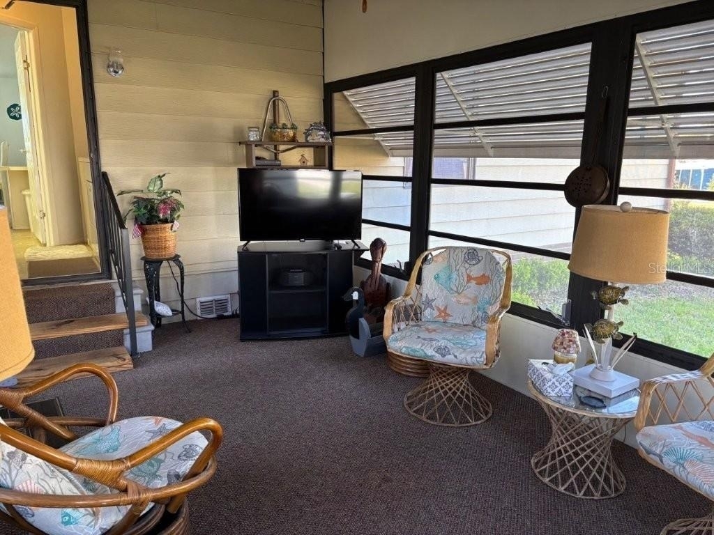 617 Webb Way - Photo 1