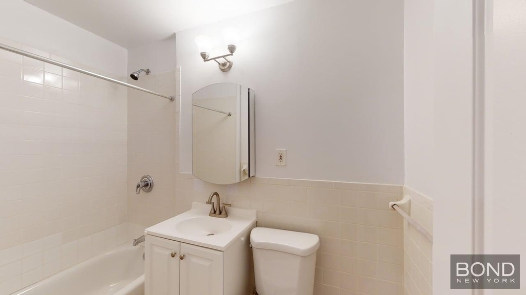 340 East 53rd Street - Photo 2
