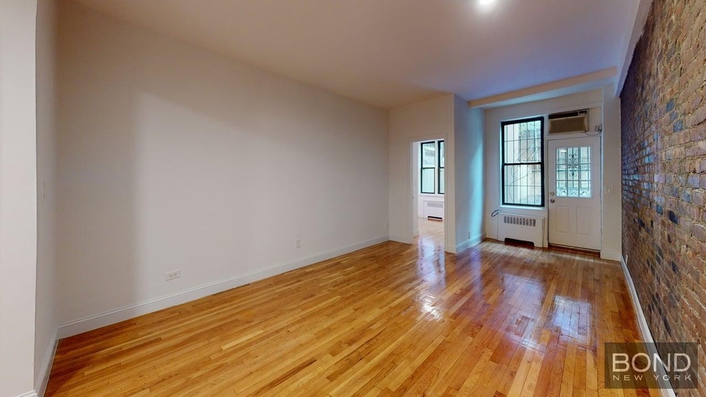 340 East 53rd Street - Photo 8