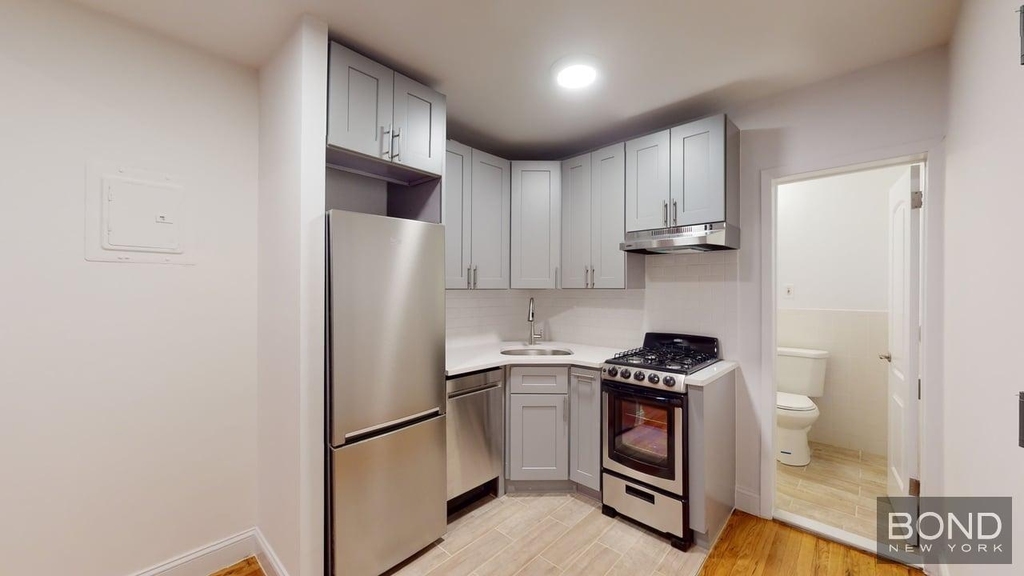 340 East 53rd Street - Photo 1