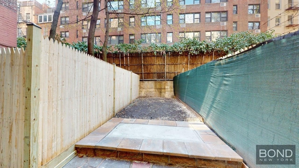 340 East 53rd Street - Photo 7