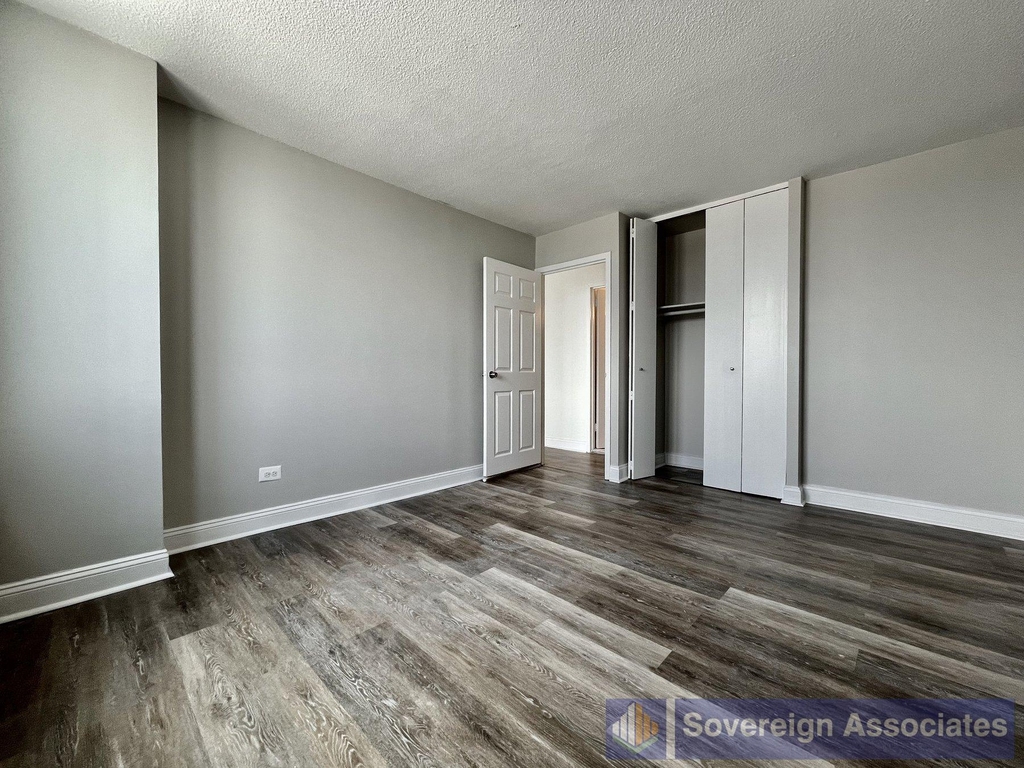 3333 Broadway - Photo 2