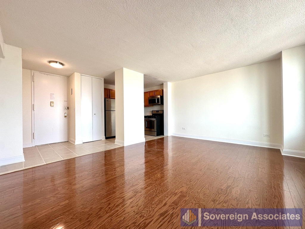 3333 Broadway - Photo 3
