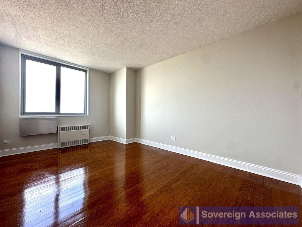 3333 Broadway - Photo 6