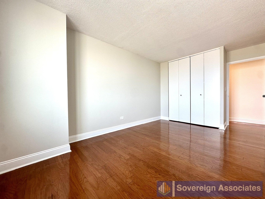 3333 Broadway - Photo 8