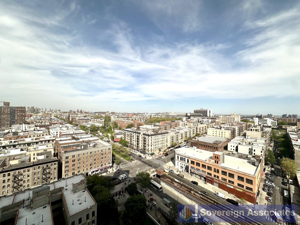 3333 Broadway - Photo 9
