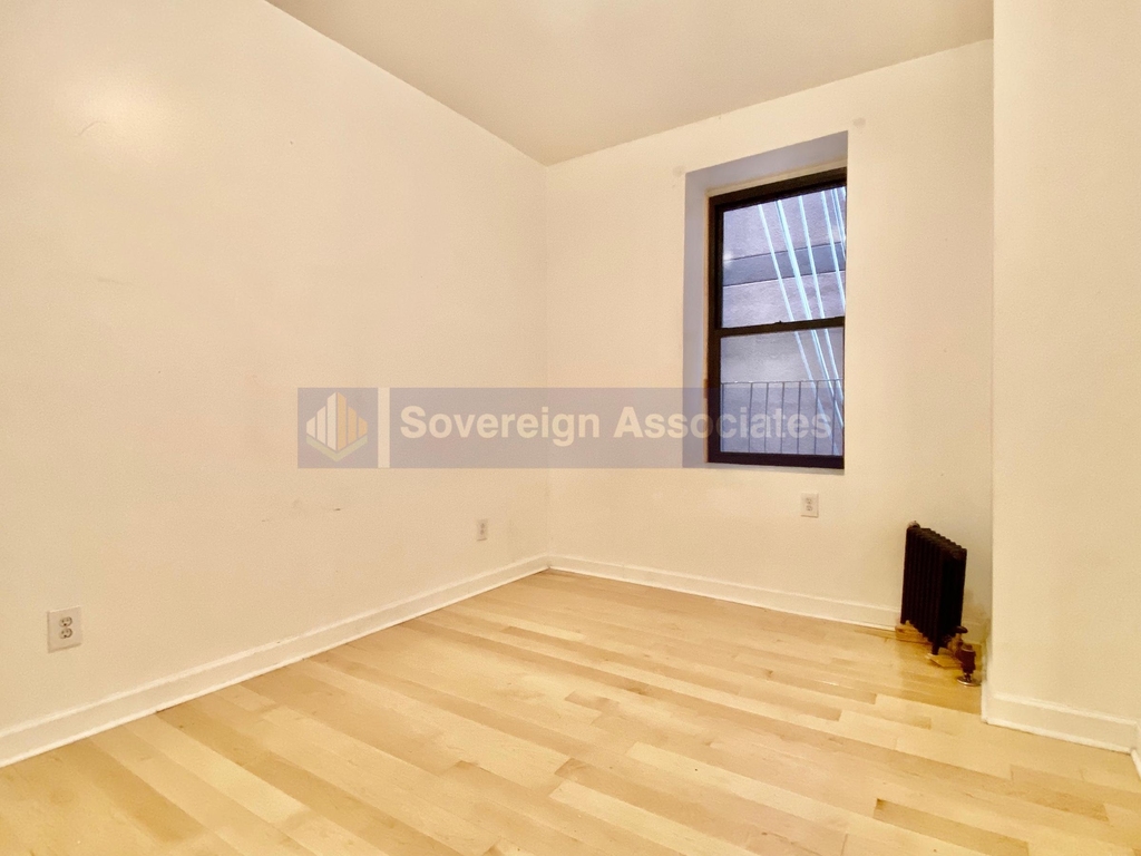 201 West 105th Street - Photo 10