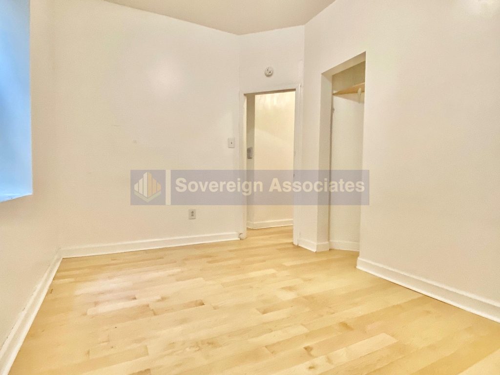 201 West 105th Street - Photo 3