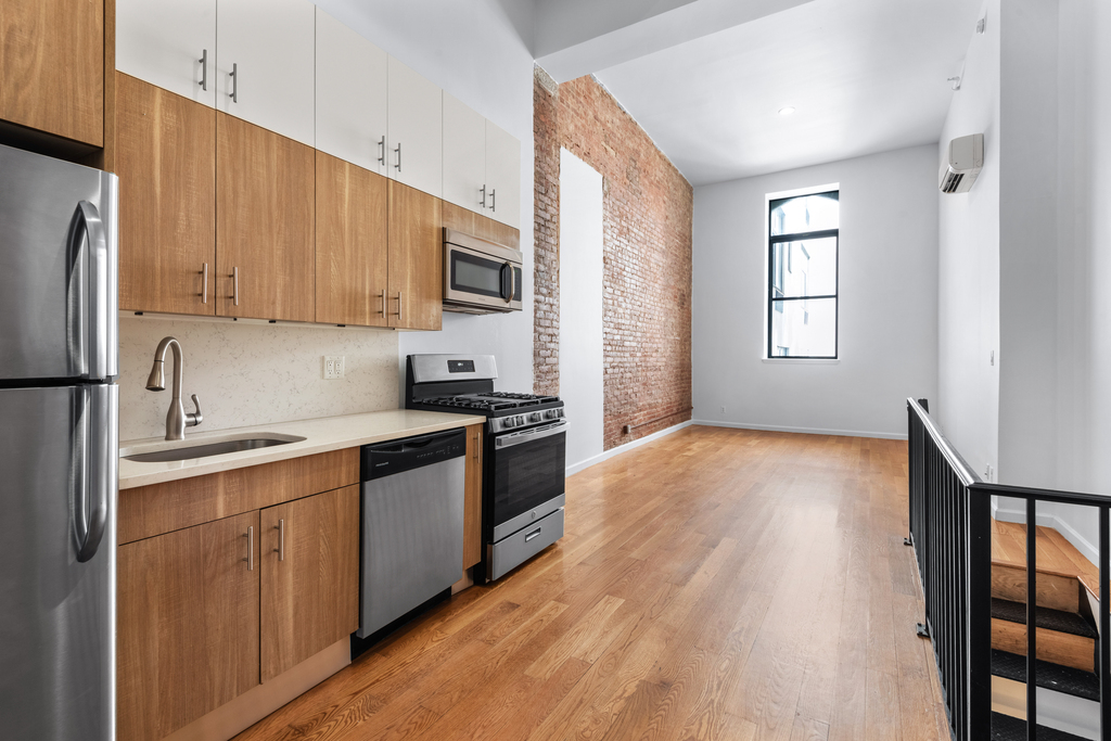 618 Bushwick Avenue - Photo 2
