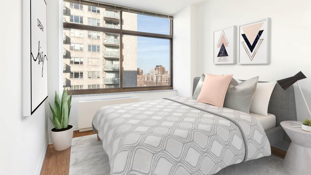 300 E. 39th St. - Photo 19
