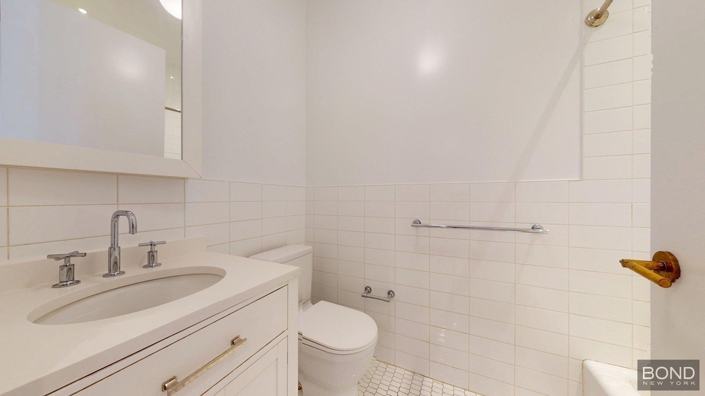 452 Broome Street - Photo 12