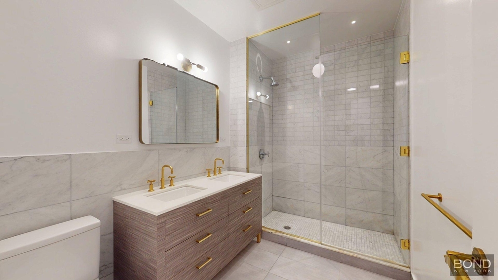 452 Broome Street - Photo 13