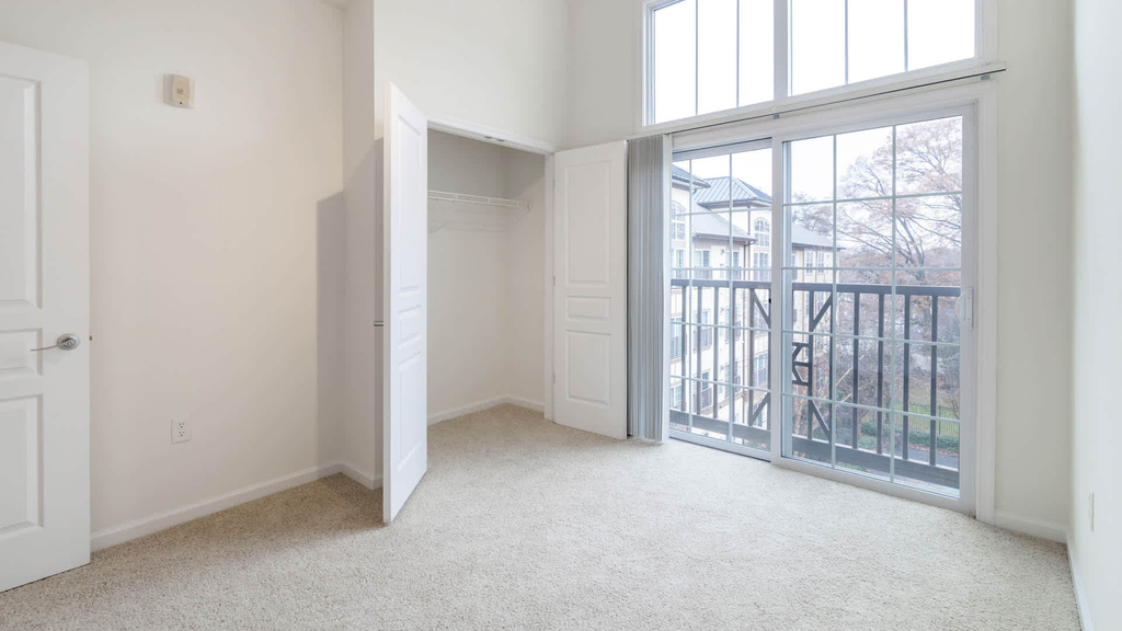 6210 Belcrest Road - Photo 19