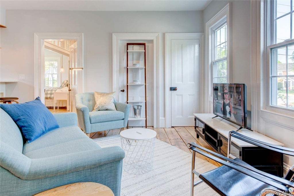 475 Youngs Avenue - Photo 3