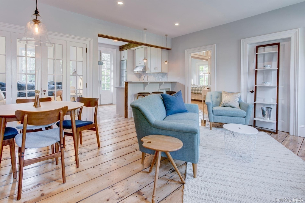 475 Youngs Avenue - Photo 2