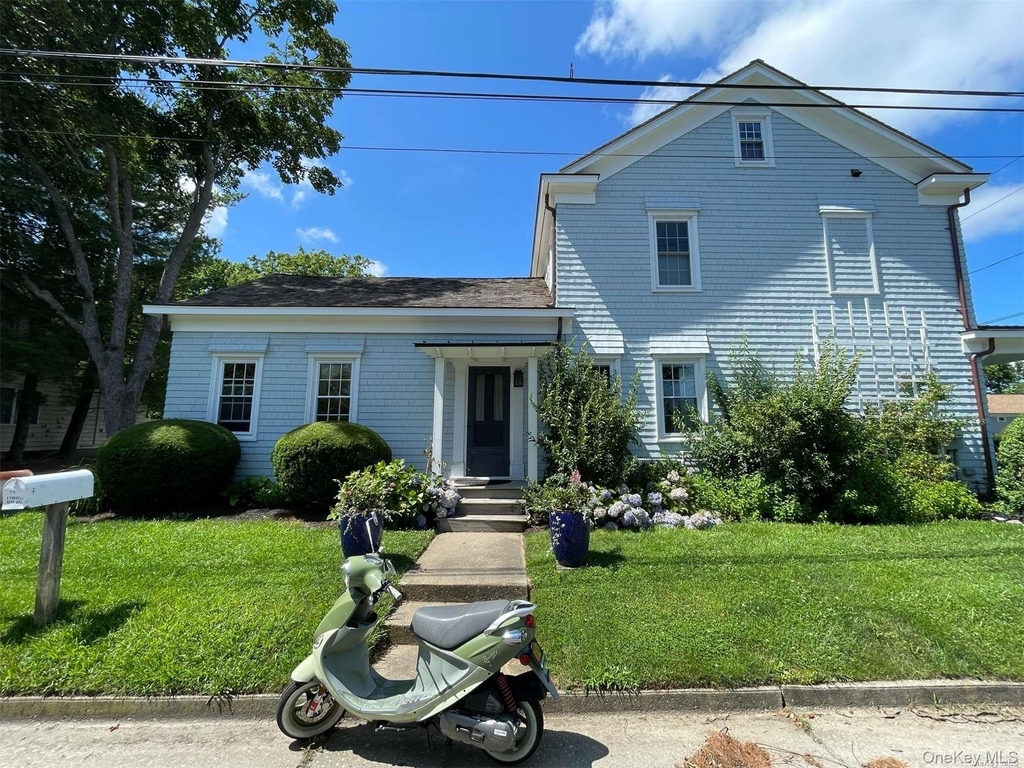 475 Youngs Avenue - Photo 0