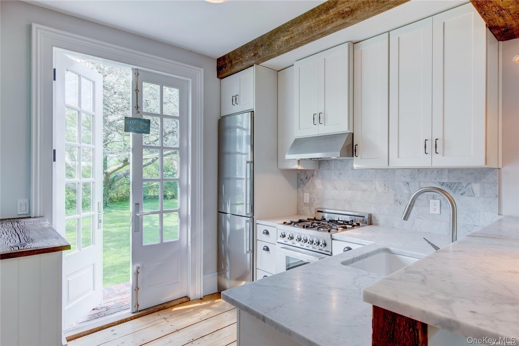 475 Youngs Avenue - Photo 5