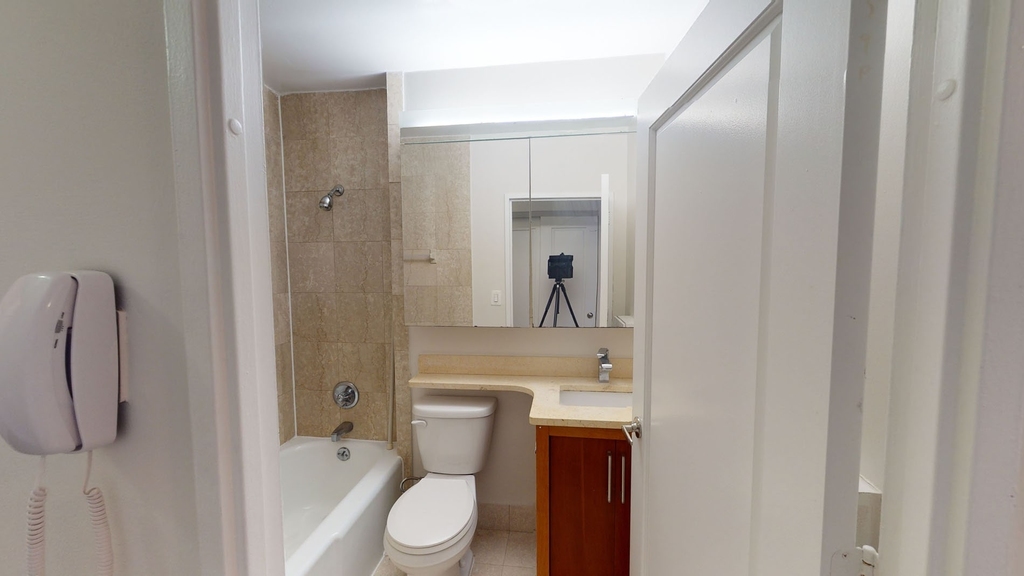 401 E 34th St - Photo 3